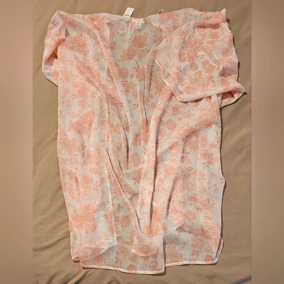 Aerie Pink‎ Ciffon Cape - Picture 8 of 9